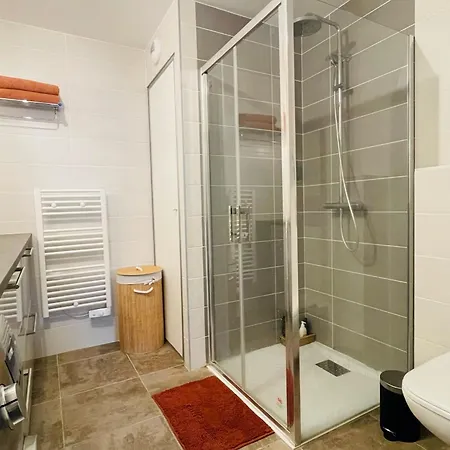 Apartment Charmant T2 Neuf Au Lavandou, Proche Plages Et Centre, 4 Couchages, Parking, Clim, Terrasse - Fr-1-677-33