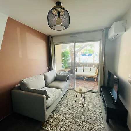 Charmant T2 Neuf Au Lavandou, Proche Plages Et Centre, 4 Couchages, Parking, Clim, Terrasse - Fr-1-677-33 Apartment Le Lavandou